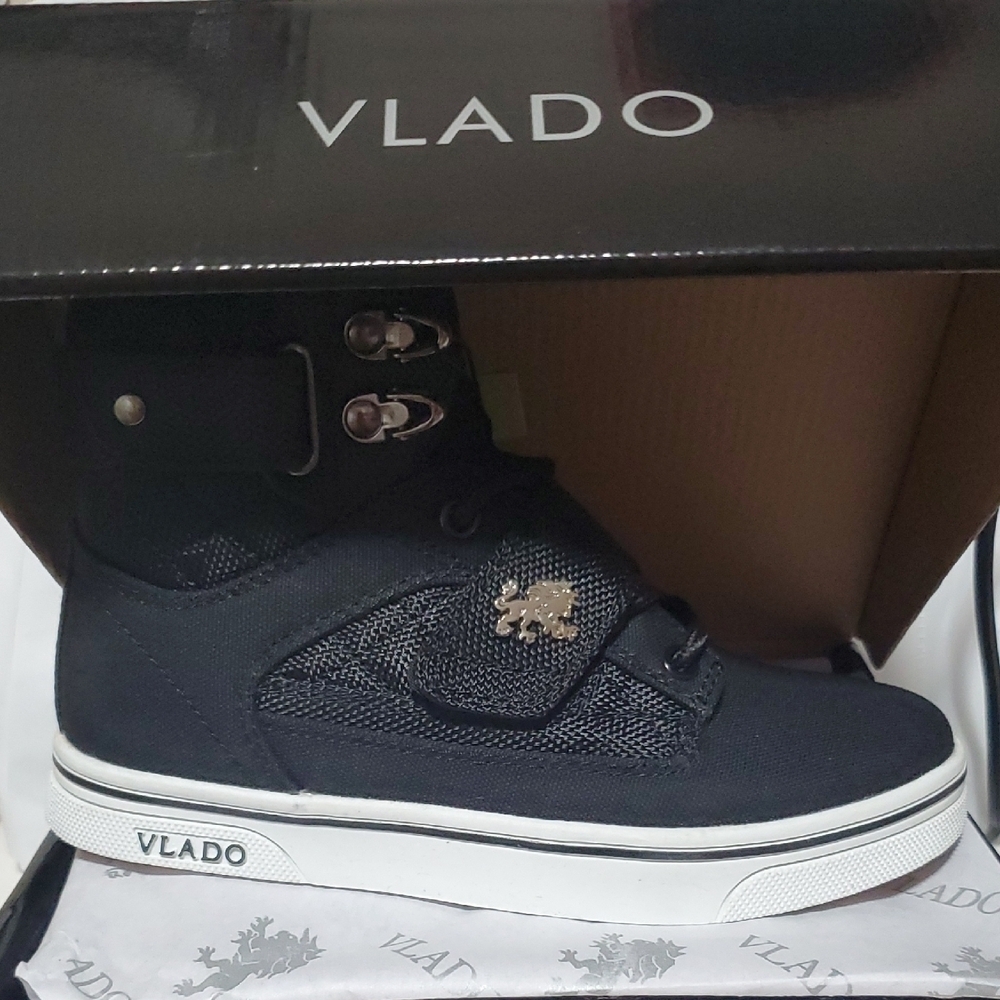 Atlas II Black and White Sneakers - Picture 2 of 12